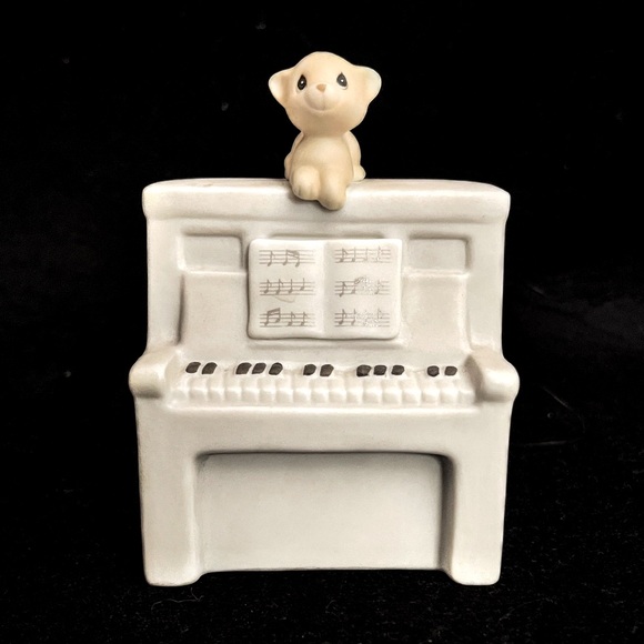 1984 Precious Moments figurine Lord Keep My Life in Tune plays “Amazing Grace” - Picture 1 of 9